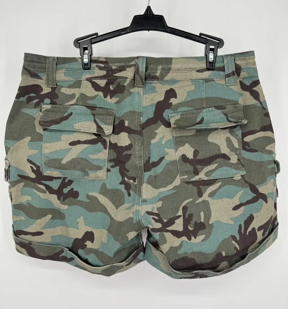 Flamingals Camo Cargo Shorts 3XL 16/18 NWT